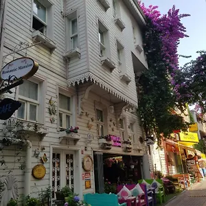 Апартаменты Romantic Mansion 